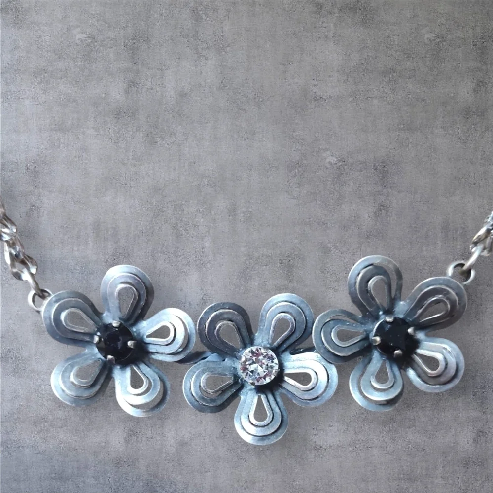 Vintage Silver, Clear & Black Crystal Floral Necklace and Earring Set - Picture 4 of 5